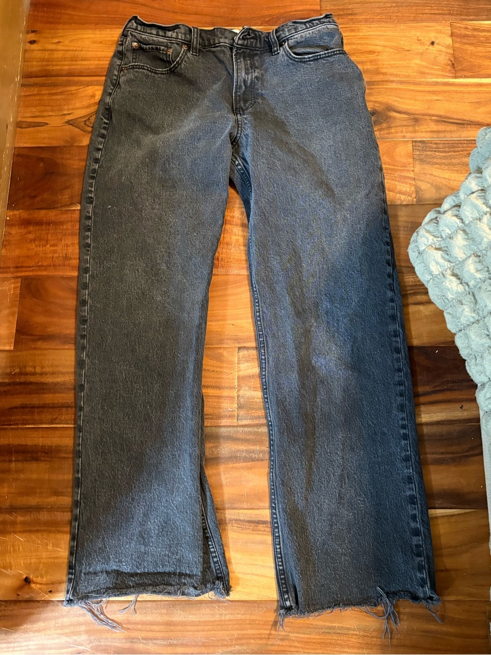 Abercrombie Curve Love The Baggy Low Rise Crop Jeans Black Wash 28s (1159)